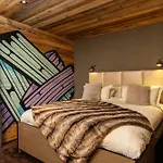 Chalet Black Diamond - *