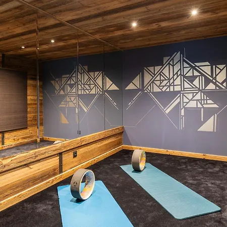 Black Diamond - בקתה טיגנס