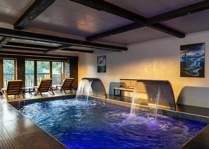 Chalet Black Diamond - *